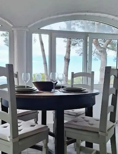 Magnífica Casa Con Vistas Al Mar Y Piscina Privada Gerona